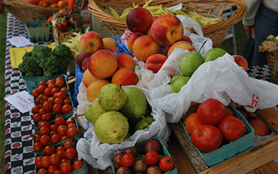 farmersmarket_fruits_and_veggies